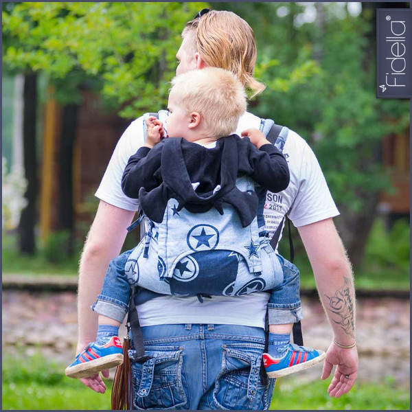 Porteo a la espalda con mochila Fidella Fusion Toddler size